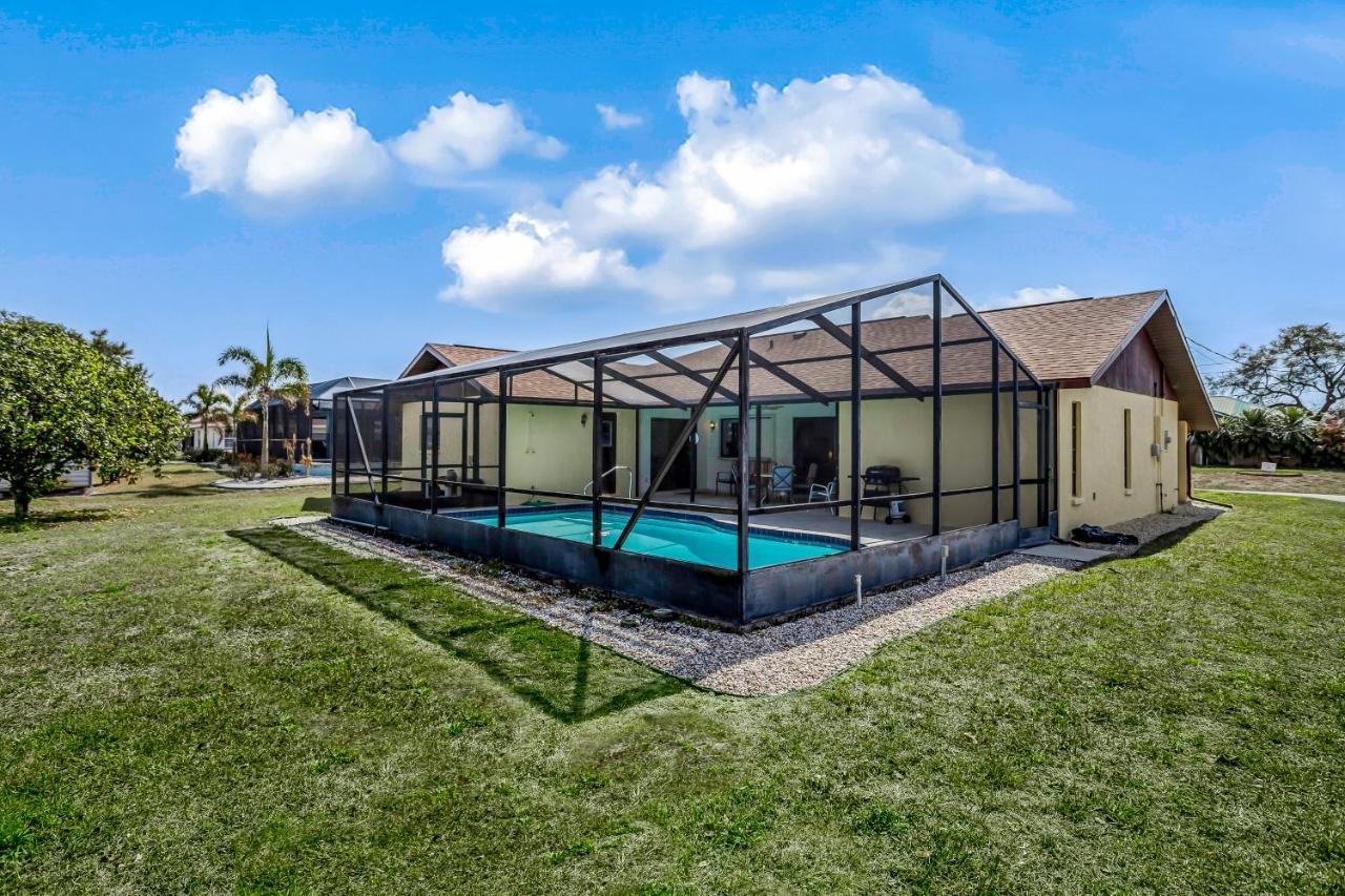 Blue Skies Englewood Exterior photo
